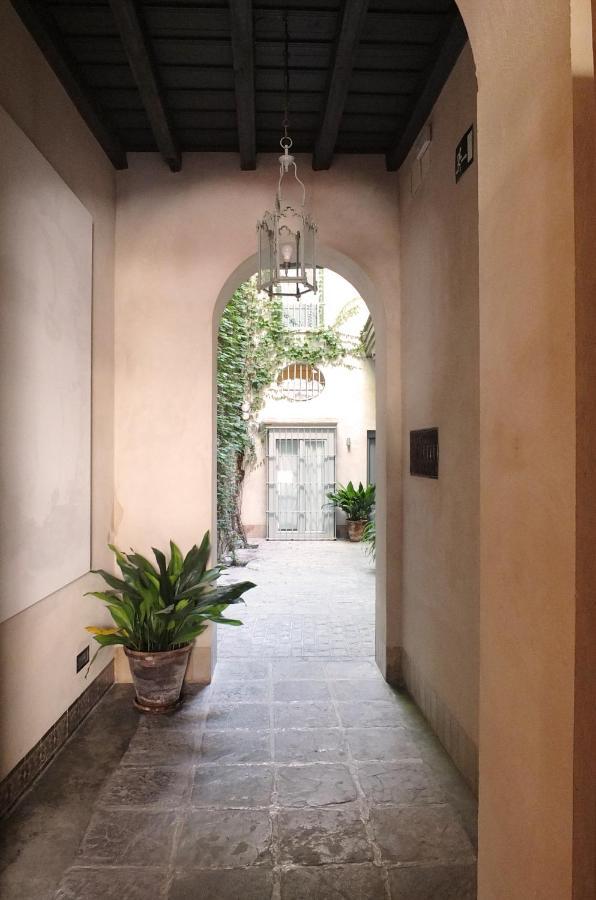 Architecture & Design Home In Triana Seville Exterior photo